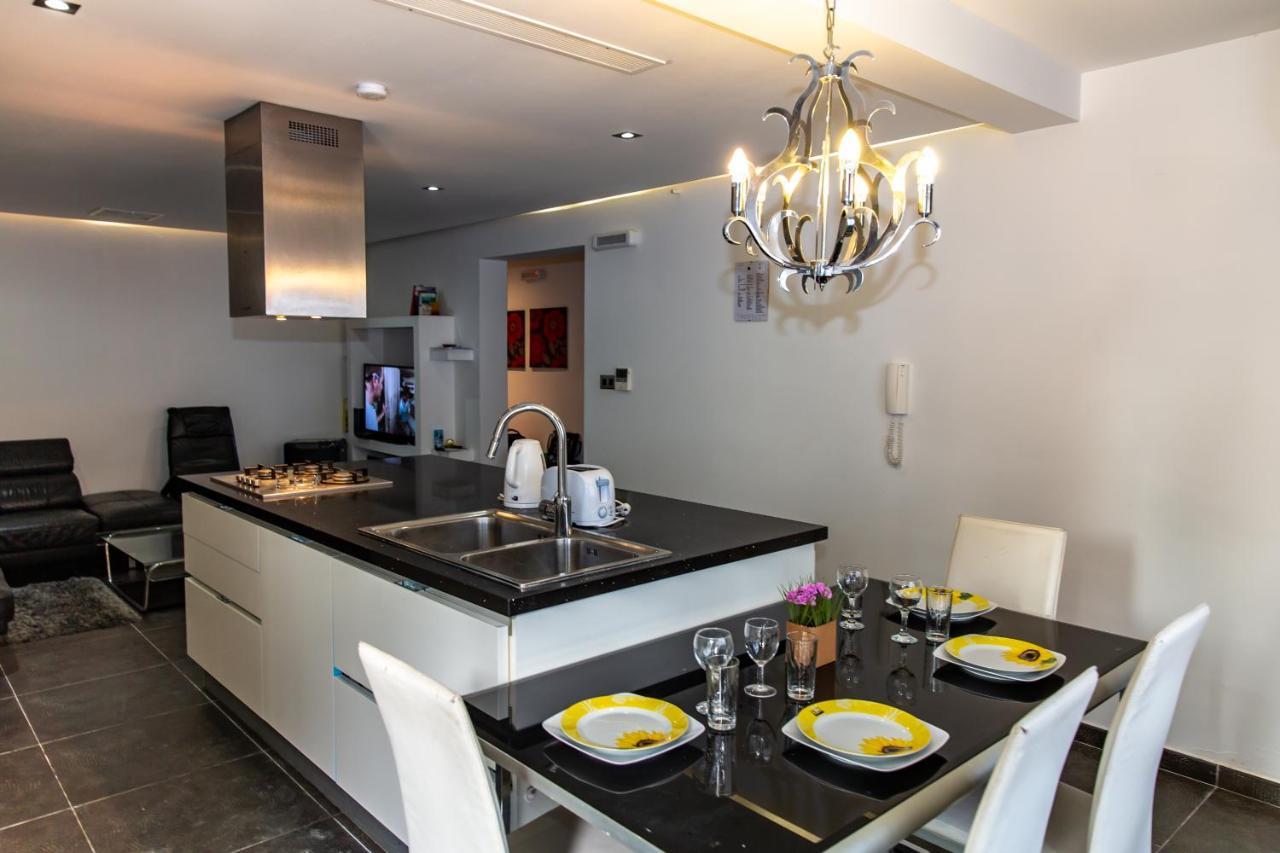 Apartamento Dolmen Court Flat 10, Qawra Bahía de San Pablo Exterior foto